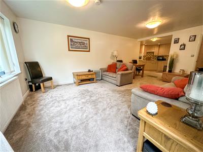 ALTERNATE VIEW OF LOUNGE/DINER